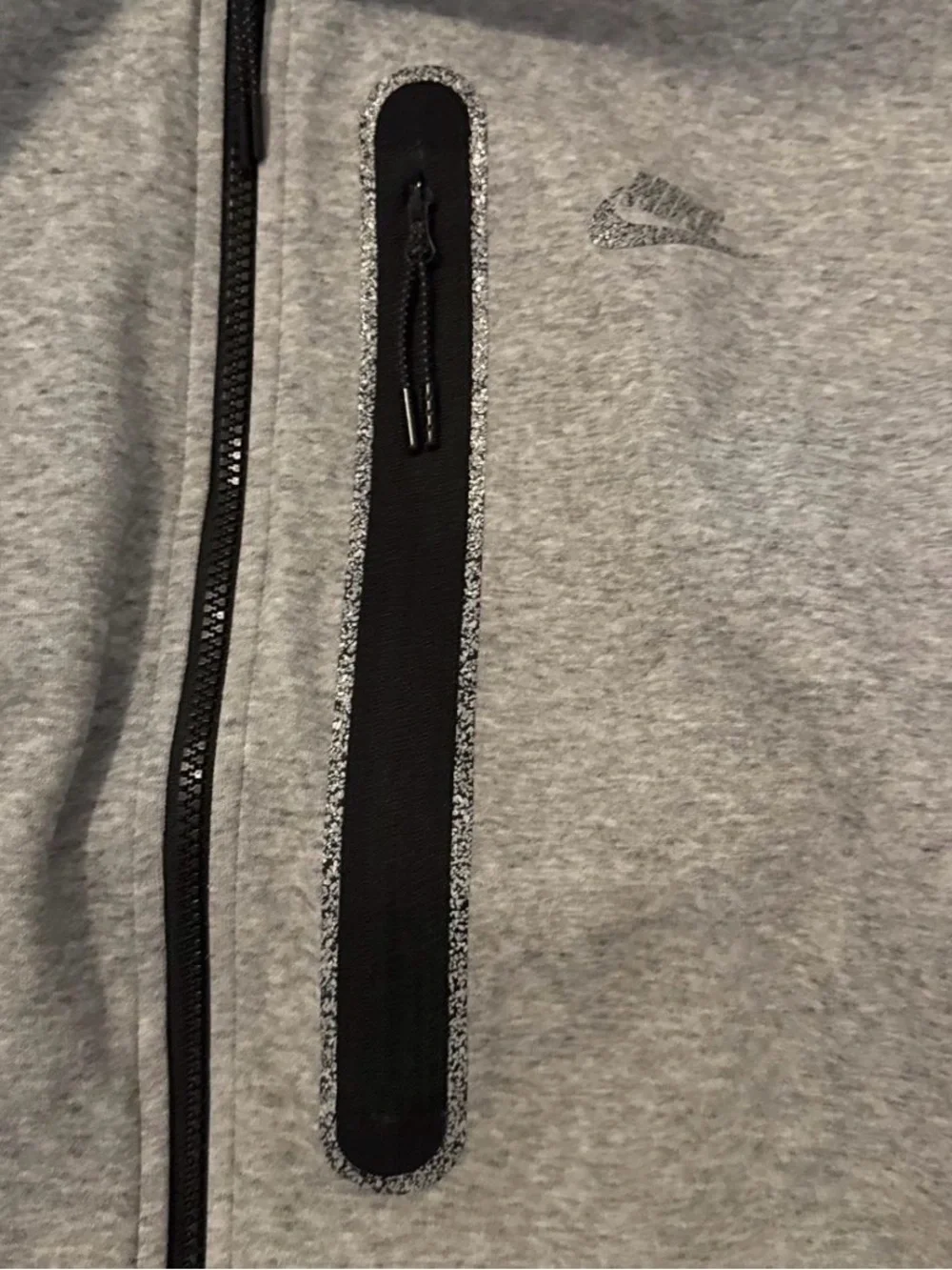 Nike Men’s Grey Full-Zip Hoodie Tech Jacket